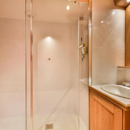 Appartement Spacieux T4 Aux Gets Pres Des Pistes Avec Terrasse - Fr-1-685-86 Les Gets